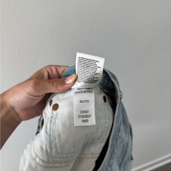 AGOLDE Parker Shorts in Swapmeet 28 - Picture 6 of 6